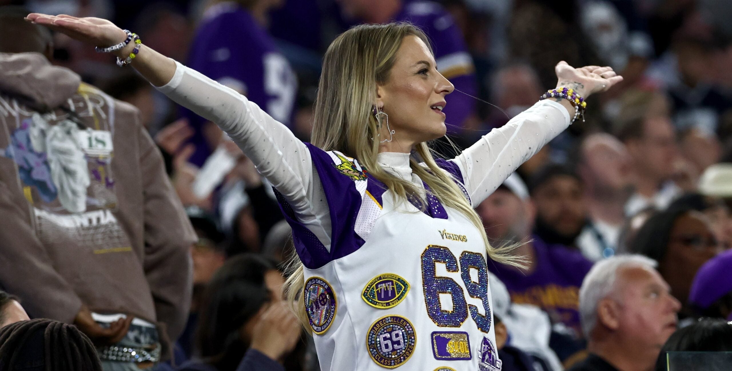 The Vikings’ Playoff Outlook | A 6-0 Football Team Look for Fireworks Instead of Fizzling — Bloomington Schools news